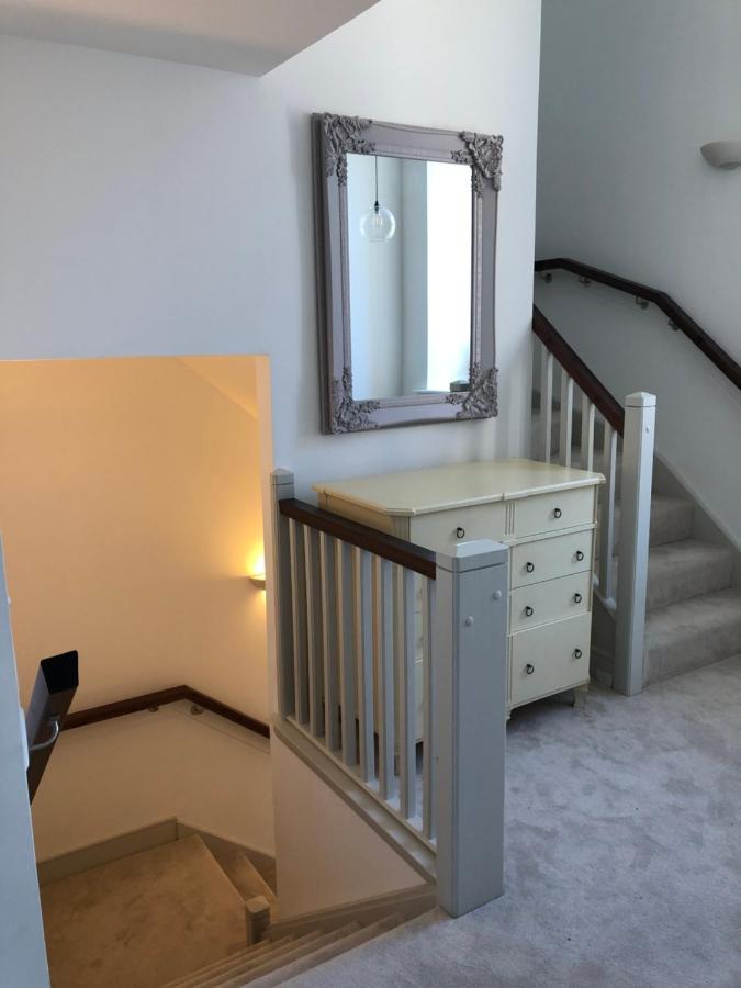 Great Glen Town House, 5 Minute Drive From Town Centre